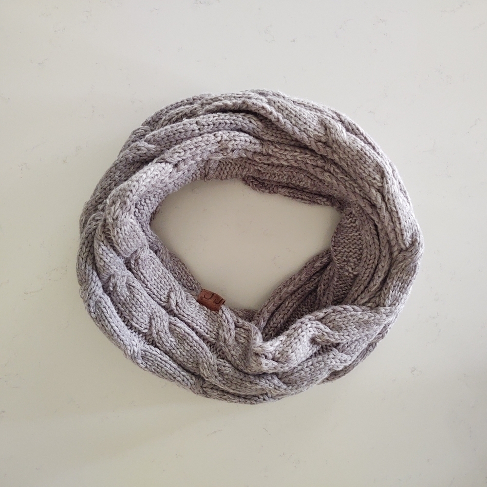 Cc | Knit Infinity Scarf